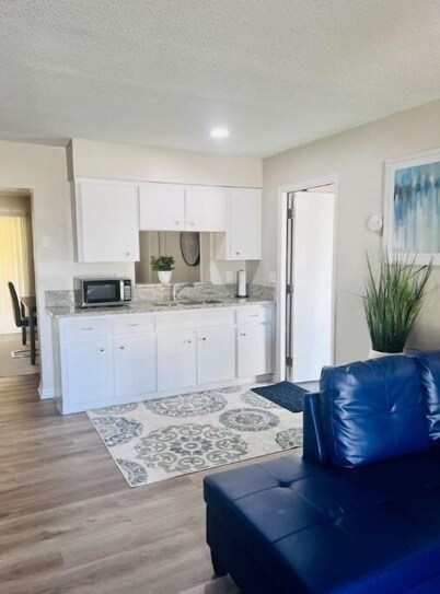 Beautiful home close to Parks