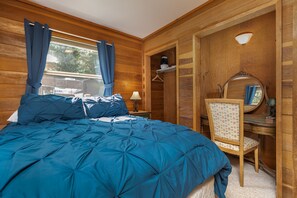 3 室のベッドルーム、アイロン / アイロン台、インターネット、ベッドシーツ