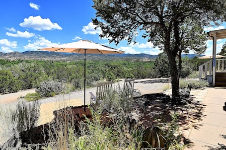 Outdoor dining. Tesuque Outpost |Casita E | Best views in Santa Fe