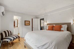 1 bedroom, iron/ironing board, travel crib, WiFi - Tesuque Outpost |Casita H | Best views in Santa Fe (Santa Fe)