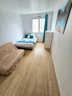 1 sovrum, strykjÀrn/strykbrÀda, wi-fi och sÀngklÀder