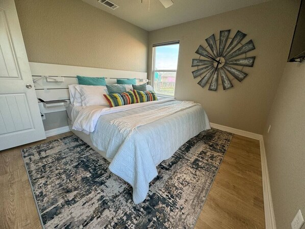 3 bedrooms, iron/ironing board, travel cot, free WiFi - Just Steps to the Beach | Surfside Home w/ Private Beach Access (Surfside)