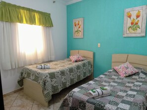 2 bedrooms, iron/ironing board, free WiFi, bed sheets - Cozy HOUSE close to the Water Park in Águas de Lindóia UNMISSABLE 🏡😊 (Jardim Lazari Águas de Lindóia)
