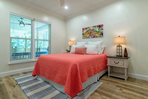 4 habitaciones, tabla de planchar con plancha, wifi y ropa de cama 