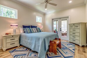 4 bedrooms, iron/ironing board, WiFi, bed sheets