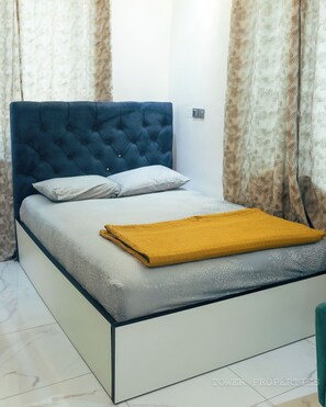 2 habitaciones, tabla de planchar con plancha y wifi gratis 
