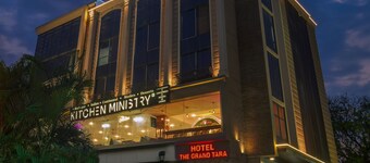 HOTEL THE GRAND TARA