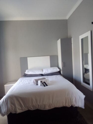 Alu Boutique hotel offers personalized service with big spacious bedrooms .