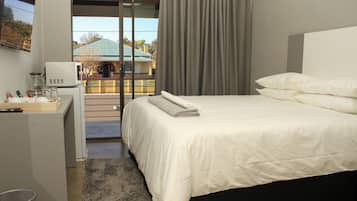 9 bedrooms, iron/ironing board, free WiFi, bed sheets