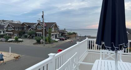 Beautiful views of sunsets over the bay and walking distance to the beach.