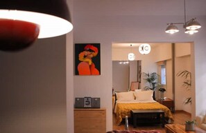 1 slaapkamer, een strijkplank/strijkijzer, wifi, beddengoed