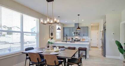 Amongst the Waves - Oyhut Bay Seaside Village