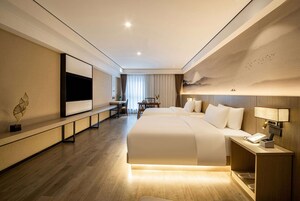 Room, 2 Double Beds, Non Smoking (Tea Art) | Desk