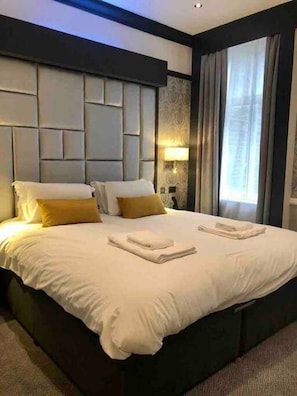 1 Schlafzimmer, Schreibtisch, Bügeleisen/Bügelbrett, kostenloses WLAN