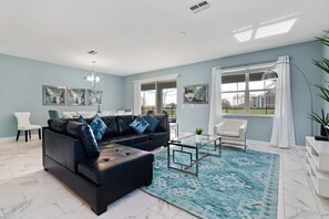 Living area - 8830ilc - The Retreat At Championsgate 8 Bedroom Home by RedAwning (Davenport)