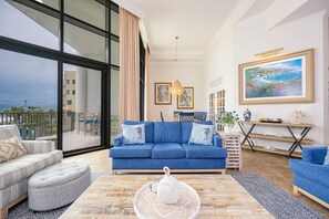 Condo, 3 habitaciones | Área de sala de estar