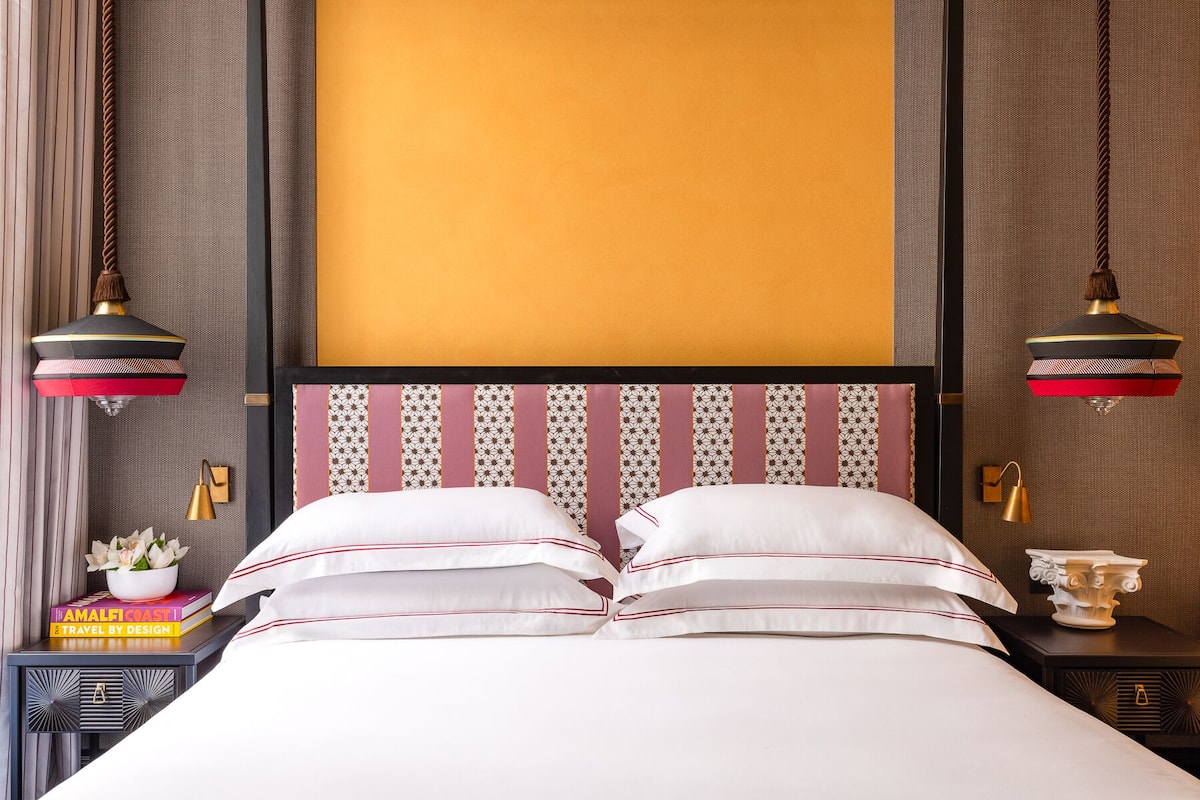 Suite | Premium bedding, down comforters, minibar, in-room safe
