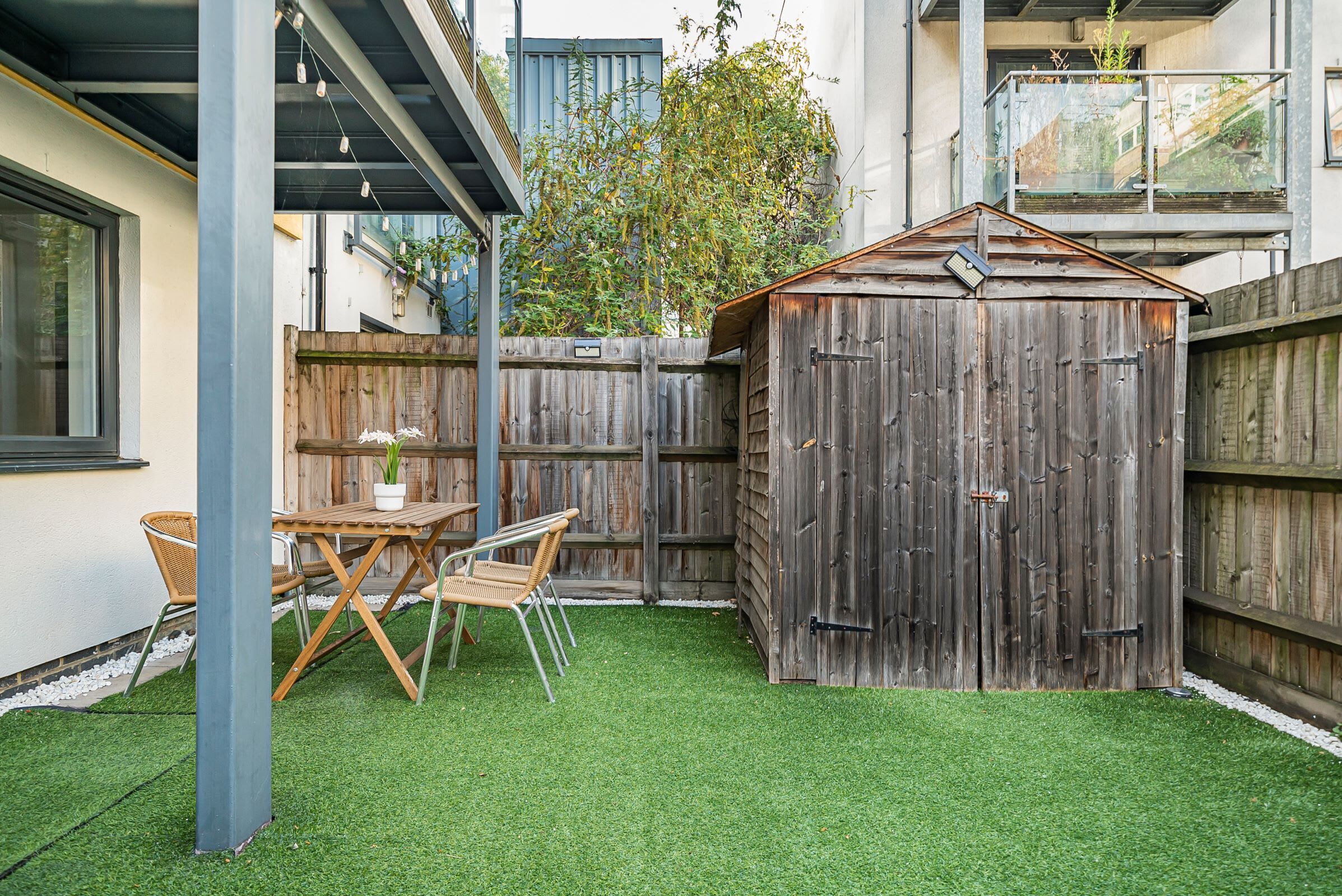 屋外ダイニングエリア