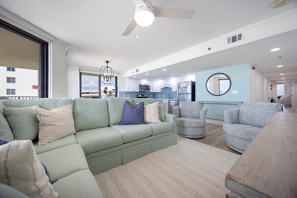 Living area - Phoenix Vi 6601 3 Bedroom Condo (Orange Beach)