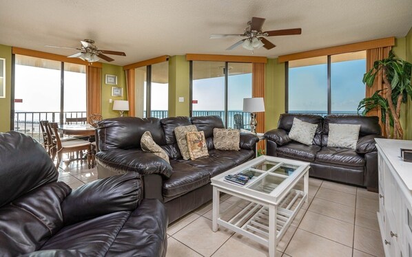 Living area - Phoenix Iii 3039 3 Bedroom Condo (Orange Beach)