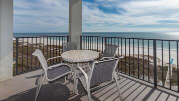 Condo, 1 Bedroom | Property grounds