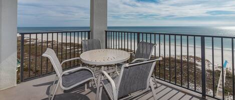 Condo, 1 Bedroom | Property grounds