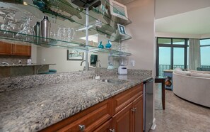 Condo, 3 Bedrooms | Private kitchen