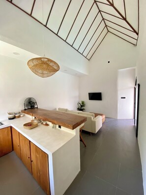 Interior - Discover serenity at the Stella Moon Villa, nestled in the heart of Bali. (Kerobokan)
