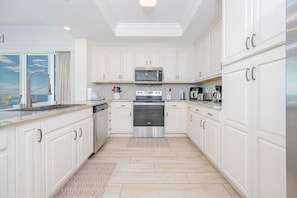 Apartment, 4 Schlafzimmer | Eigene Küche | Kühlschrank, Ofen, Wasserkocher mit Kaffee-/Teezubehör