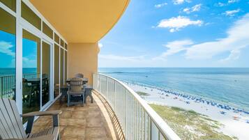 Condo, 2 habitaciones | Restaurante al aire libre