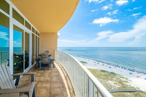 Condo, 2 Bedrooms | Outdoor dining