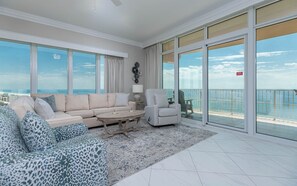 Living area - Phoenix Orange Beach Ii 1905 4 Bedroom Condo (Orange Beach)