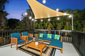 Exterior - Lora Square (Indian Harbour Beach)