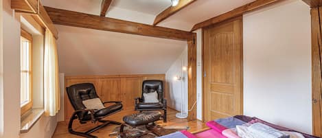 Casa familiare, camere multiple, lato montagna (Vineyard Cottage Stepan) | Interni