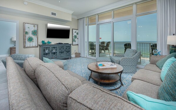 Living area - Phoenix Gulf Shores 702 3 Bedroom Condo (Gulf Shores)