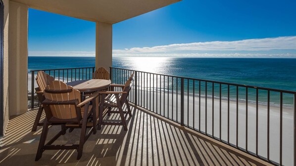 Condo, 3 Bedrooms | Outdoor dining - Phoenix V 1503 3 Bedroom Condo (Orange Beach)