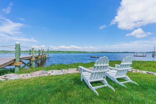 Barrington Waterfront Cottage w/ Yard & Dock