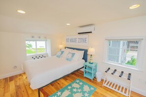 2 bedrooms, desk, iron/ironing board, travel cot