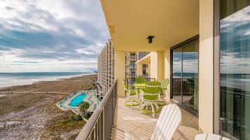 Appartement, 2 slaapkamers | Buiten dineren