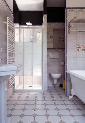 Towels, soap, shampoo, toilet paper - Villa de L'orangeraie (Grez-sur-Loing)