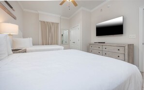Condo, 3 Bedrooms