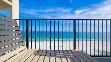 Condo, 1 Bedroom | Property grounds