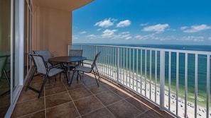 Condo, 2 Bedrooms | Property grounds