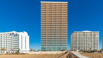 Condo, 2 quartos | Fachada