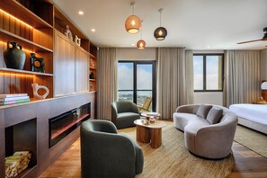 Phòng Suite Presidential (Kinnert) | Minibar, két bảo mật tại phòng, trang trí khác biệt 