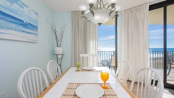 Condo, 1 Bedroom | Dining