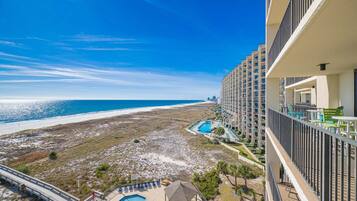 Condo, 1 Bedroom | Property grounds