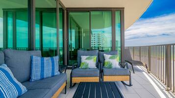 Condo, 3 phòng ngủ | Hiên