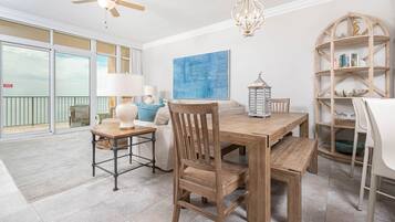 Condo, 3 Bedrooms | Dining