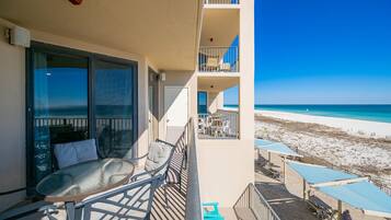 Condo, 2 habitaciones | Restaurante al aire libre